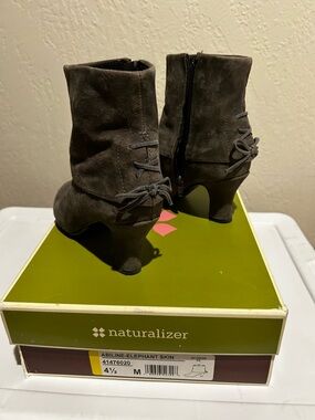 Smart Gray Ankle Boots, Naturalizer, 4.5M